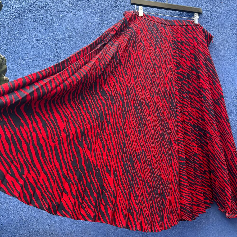 boden red and navy pleated maxi skirt